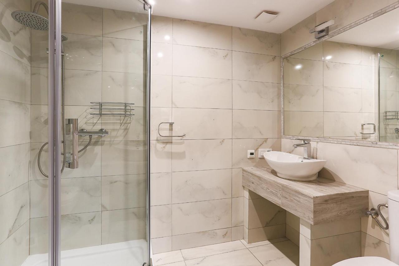 Three Single Beds Apartment ทอรูน ภายนอก รูปภาพ